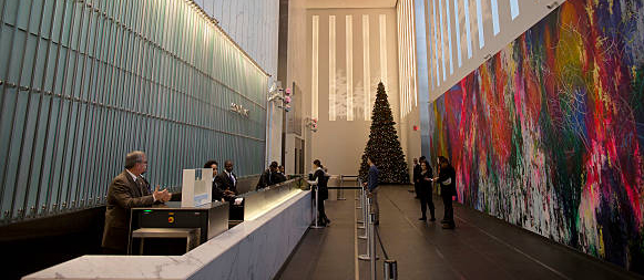 visitor tracking, visitors in the lobby, visitor management 